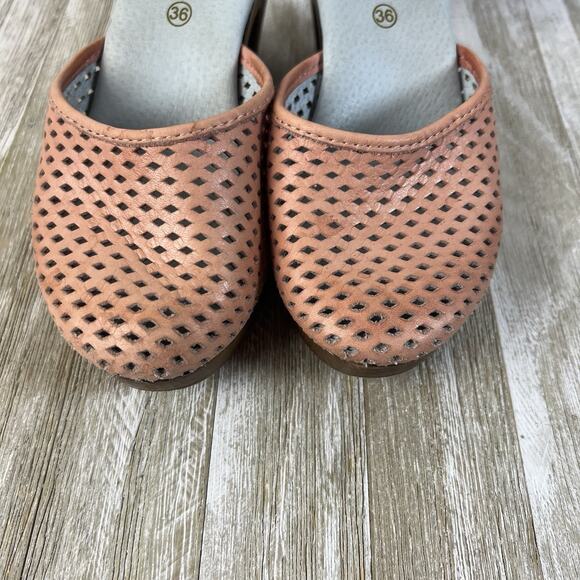 ERIC MICHAEL Womens 36 US 6-6.5 Dusty Pink Leather Heeled Mary Jane Clogs Shoes - Picture 5 of 11